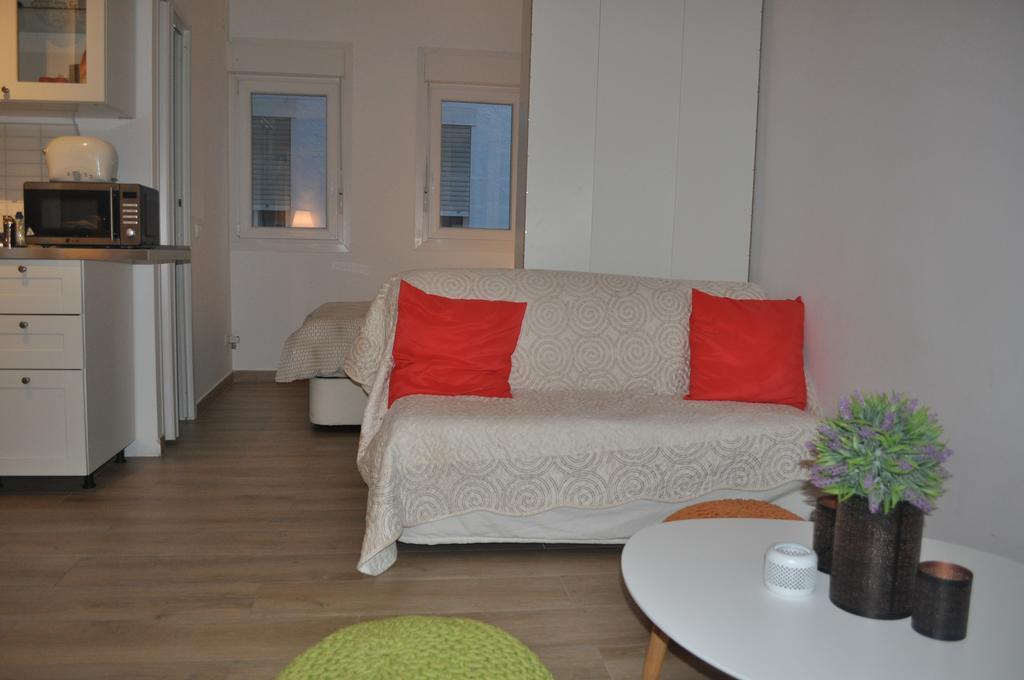 Ronda De Segovia Apartment Мадрид Екстериор снимка