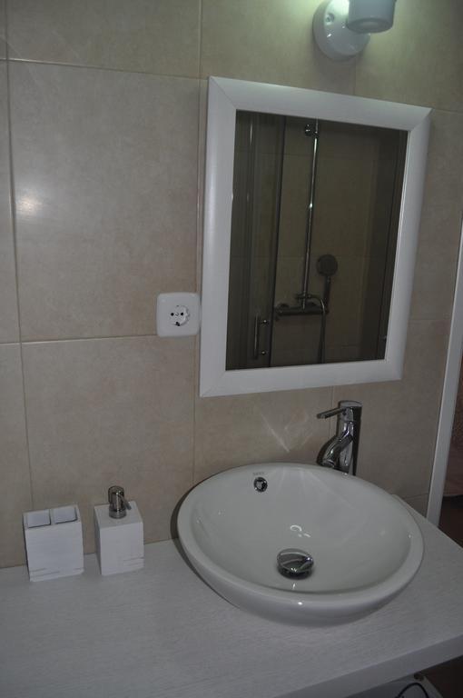 Ronda De Segovia Apartment Мадрид Екстериор снимка